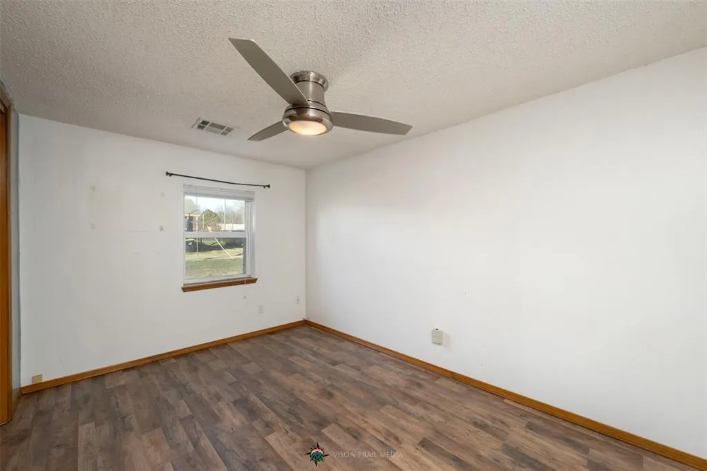 Photo 13 — 825 S 3rd Avenue, Purcell, OK 73080