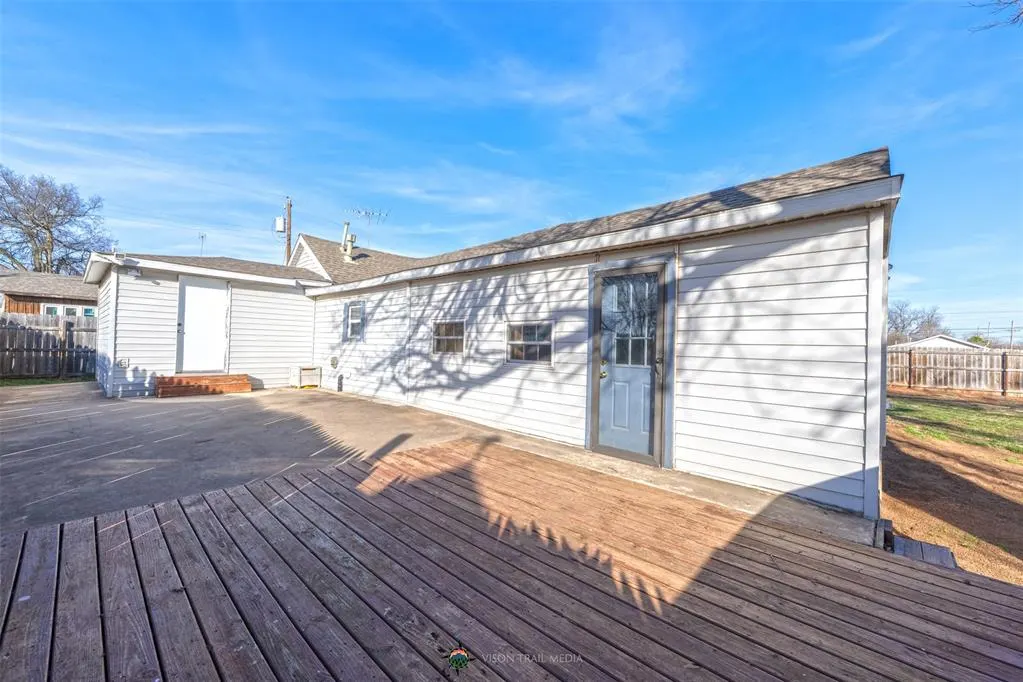 Photo 19 — 825 S 3rd Avenue, Purcell, OK 73080