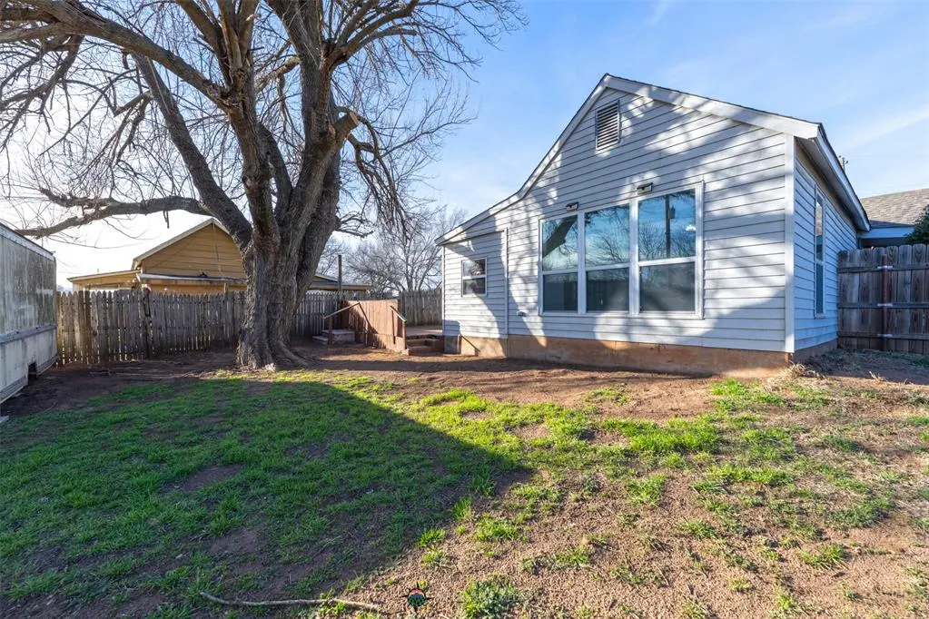 Photo 24 — 825 S 3rd Avenue, Purcell, OK 73080