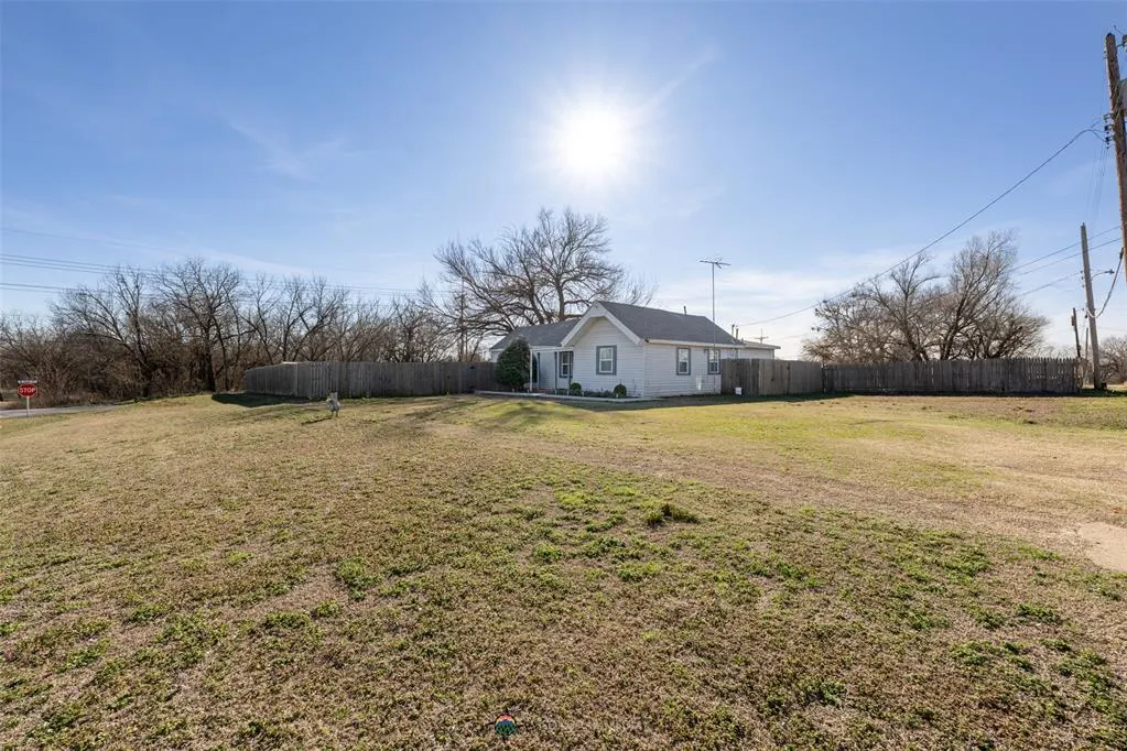 Photo 25 — 825 S 3rd Avenue, Purcell, OK 73080