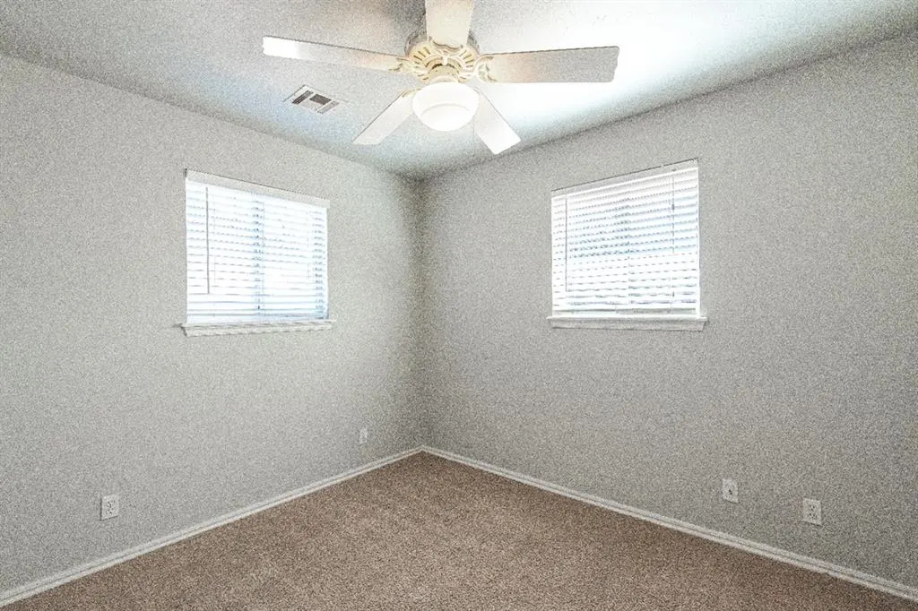 Photo 11 — 733 N Norman Avenue, Moore, OK 73160
