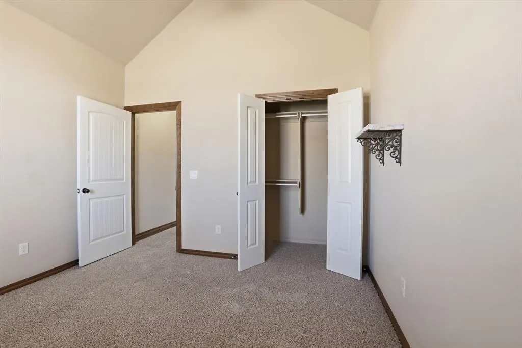 Photo 14 — 7031 E Cherokee Crossing, Warr Acres, OK 73132