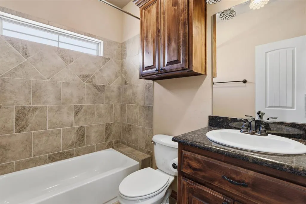 Photo 15 — 7031 E Cherokee Crossing, Warr Acres, OK 73132
