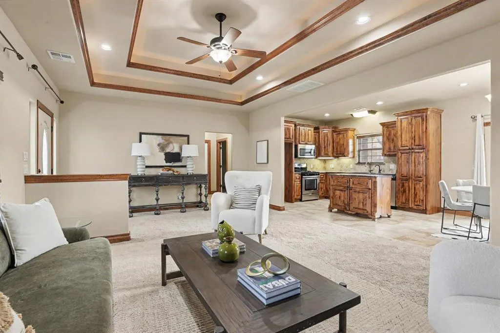 Photo 3 — 7031 E Cherokee Crossing, Warr Acres, OK 73132