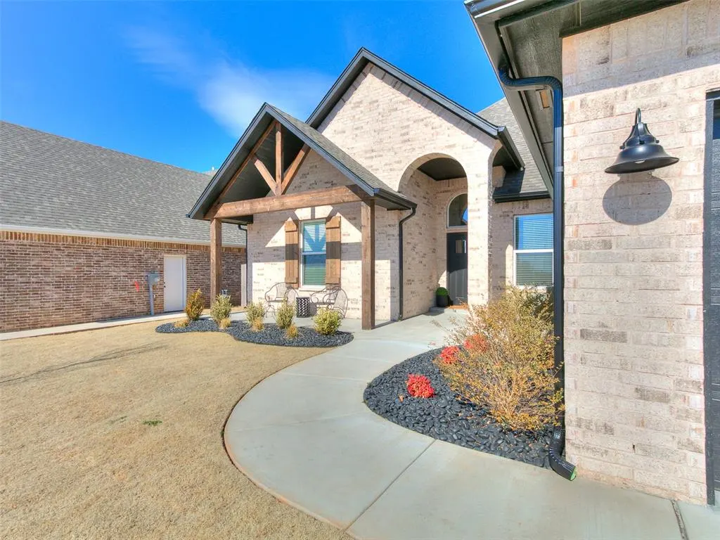 Photo 2 — 11617 SW 58th Street, Mustang, OK 73064
