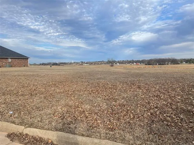 Photo 14 — Wilshire Drive, Prague, OK 74864