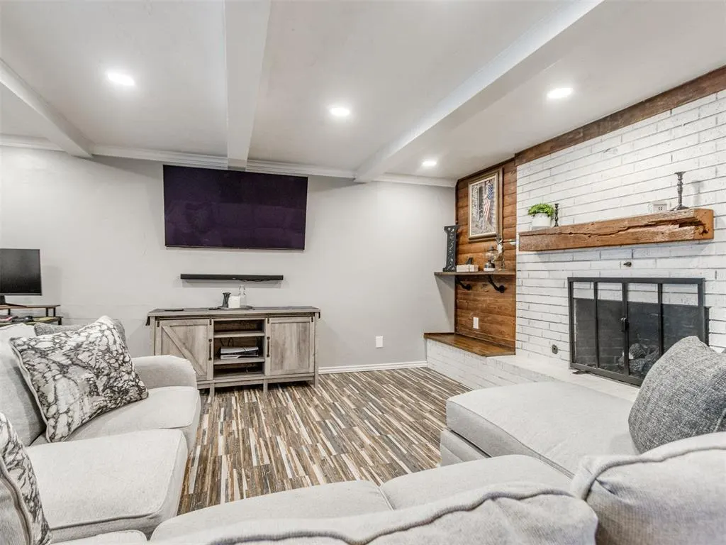 Photo 5 — 11500 Carriage Drive, Yukon, OK 73099