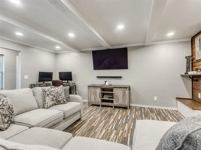 Photo 7 — 11500 Carriage Drive, Yukon, OK 73099