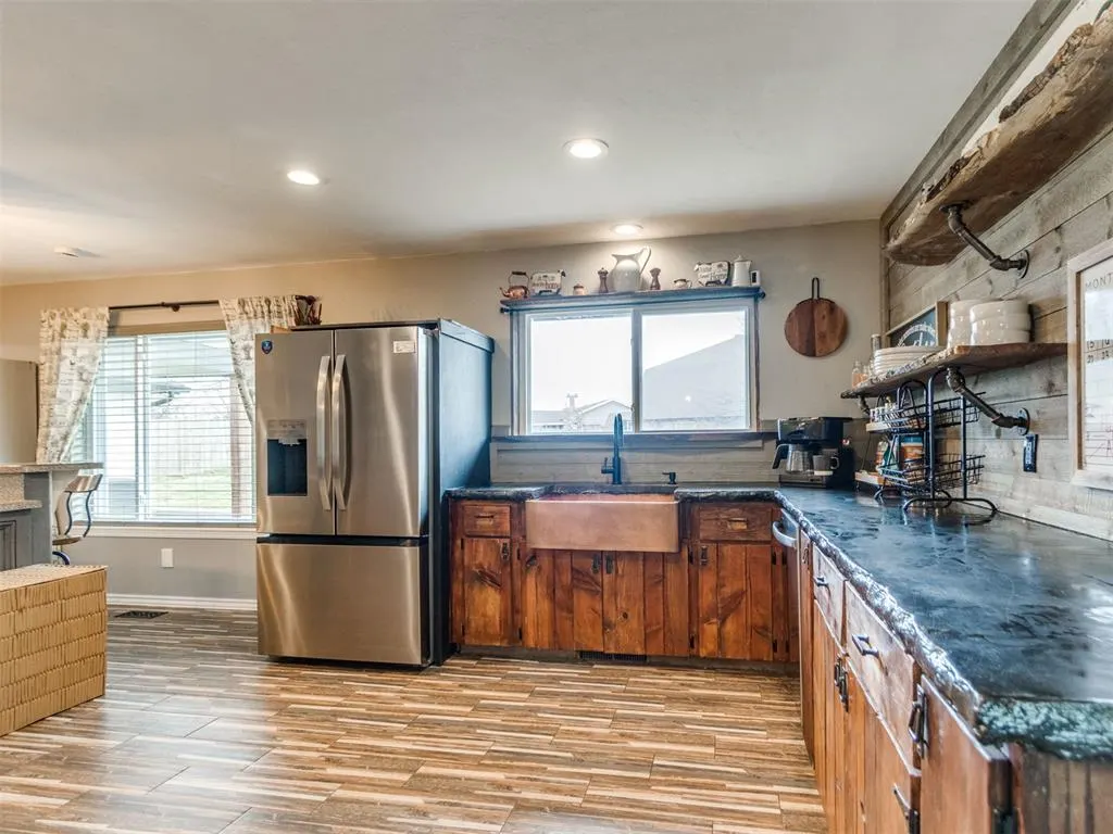 Photo 12 — 11500 Carriage Drive, Yukon, OK 73099