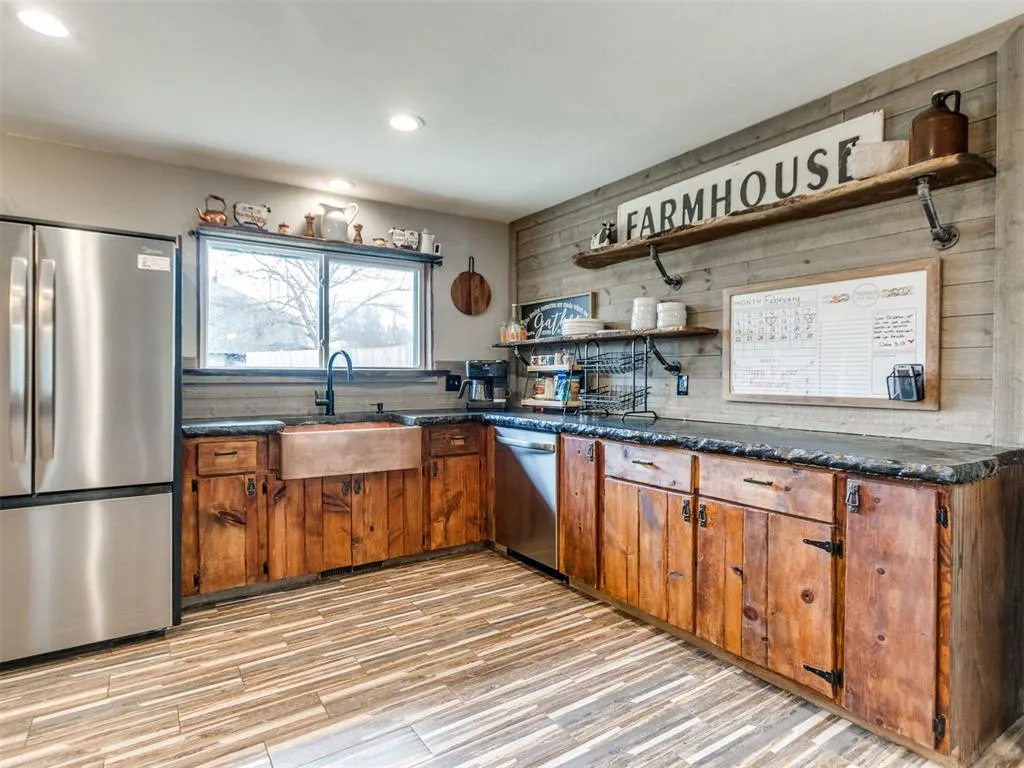 Photo 13 — 11500 Carriage Drive, Yukon, OK 73099