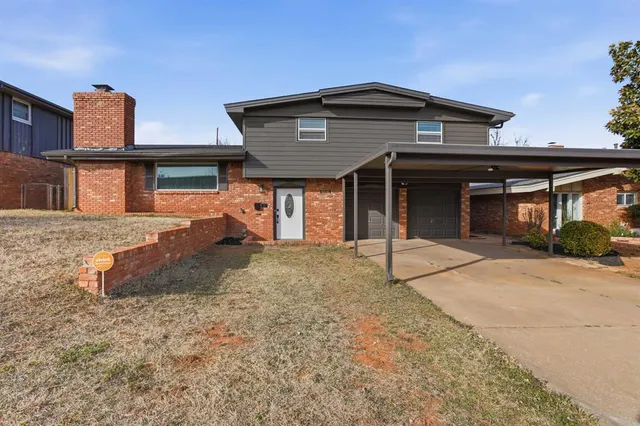 Photo 4 — 35 NE 66th Street, Oklahoma City, OK 73105