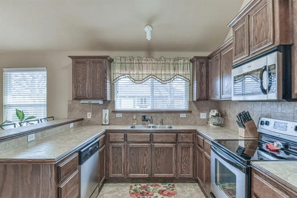 Photo 15 — 1416 N Baycharter Street, Norman, OK 73071