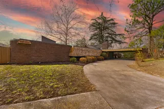 Sold home at 2518 Acacia Court