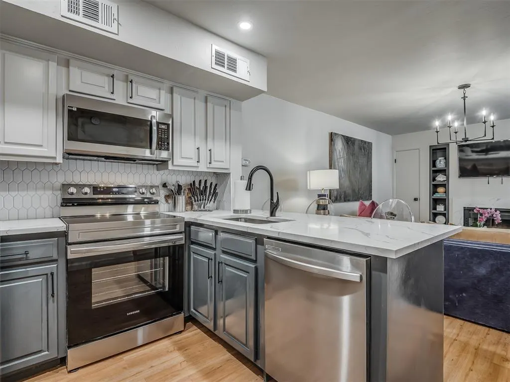 Photo 12 — 11550 N May Avenue 101, Oklahoma City, OK 73120