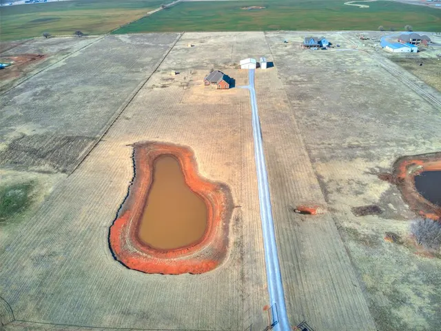 Photo 2 — 5785 Abby Lane, Piedmont, OK 73078
