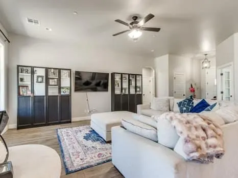 Photo 11 — 9400 Megans Way, McLoud, OK 74851