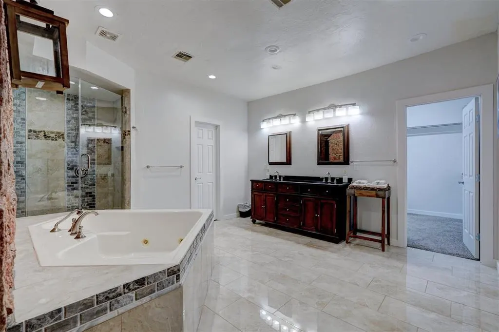 Photo 11 — 3500 N Coltrane Road, Oklahoma City, OK 73121
