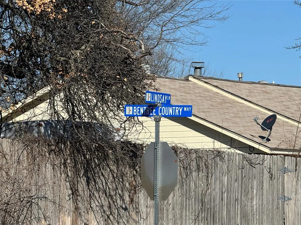 Photo 2 — Lindsay Lane, Spencer, OK 73084