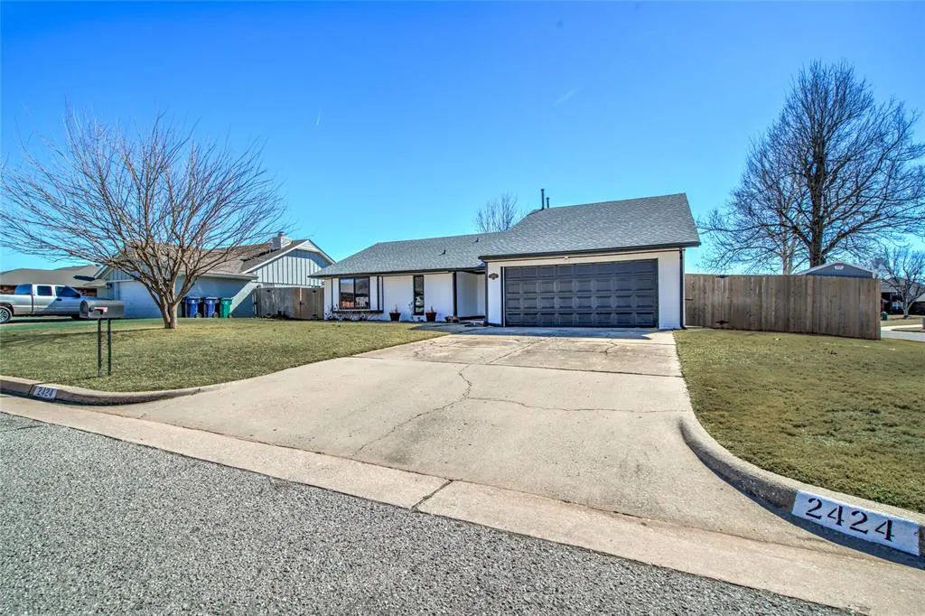 Photo 6 — 2424 SW 100th Street, Oklahoma City, OK 73159