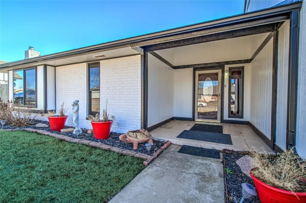 Photo 8 — 2424 SW 100th Street, Oklahoma City, OK 73159