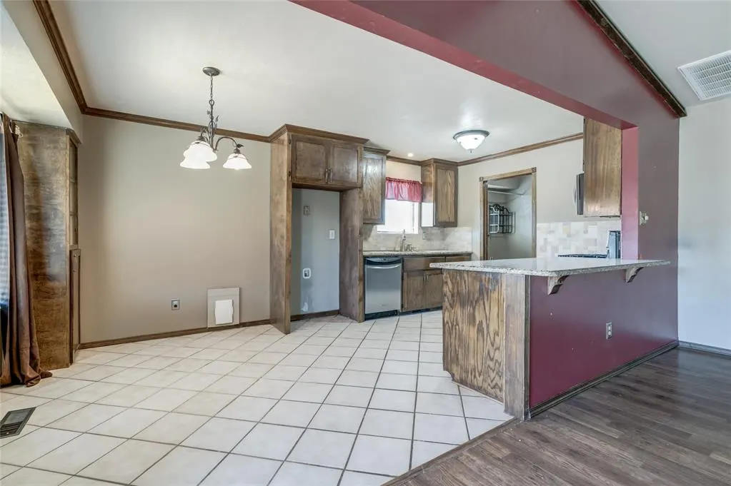 Photo 18 — 2424 SW 100th Street, Oklahoma City, OK 73159