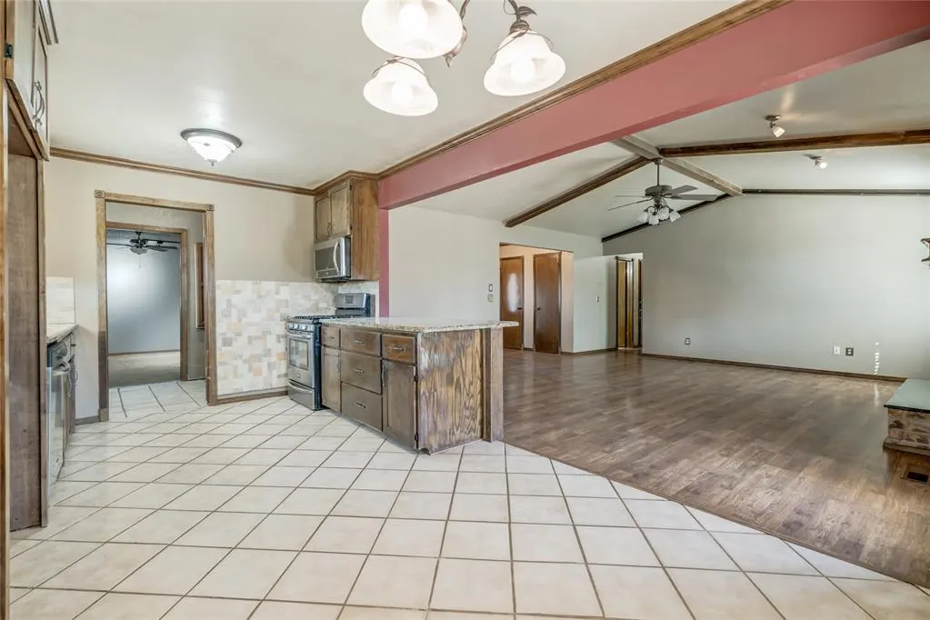 Photo 27 — 2424 SW 100th Street, Oklahoma City, OK 73159