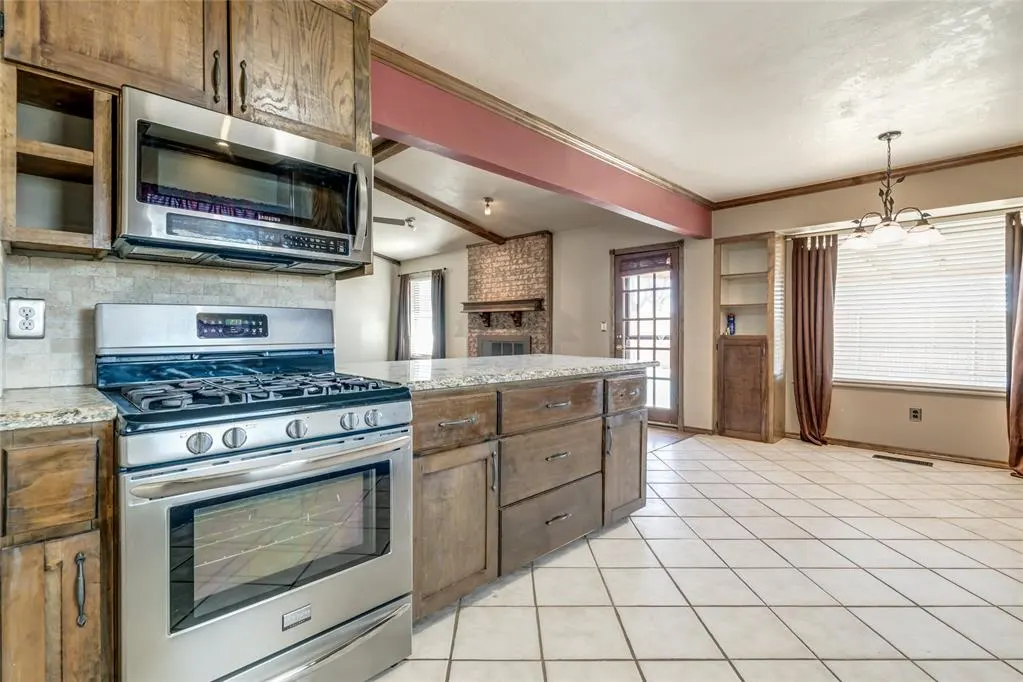 Photo 31 — 2424 SW 100th Street, Oklahoma City, OK 73159