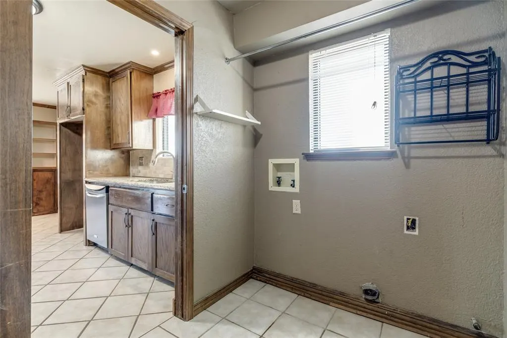 Photo 33 — 2424 SW 100th Street, Oklahoma City, OK 73159