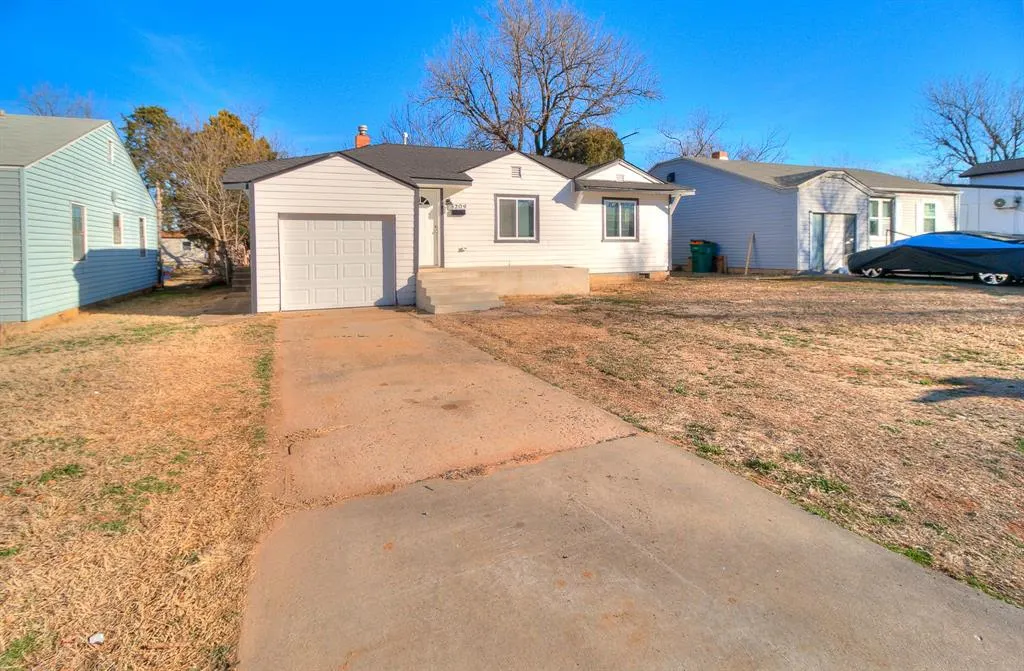 Photo 3 — 3209 Cashion Place, Oklahoma City, OK 73112