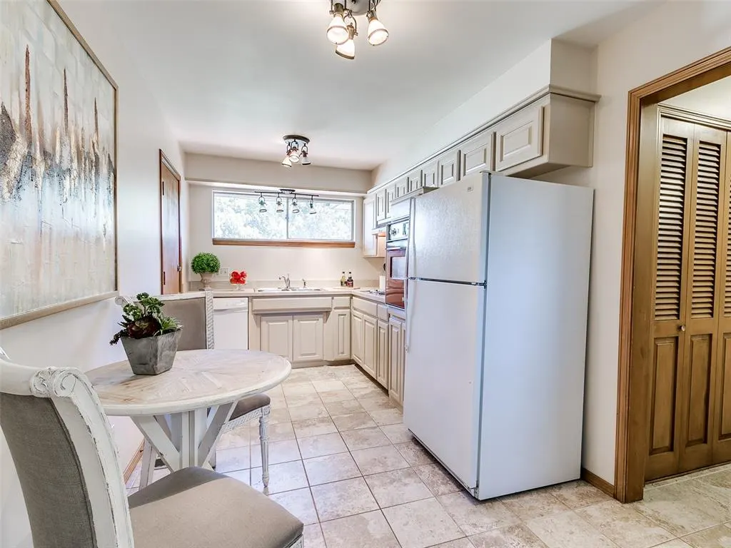 Photo 15 — 5709 NW 64th Street, Warr Acres, OK 73132