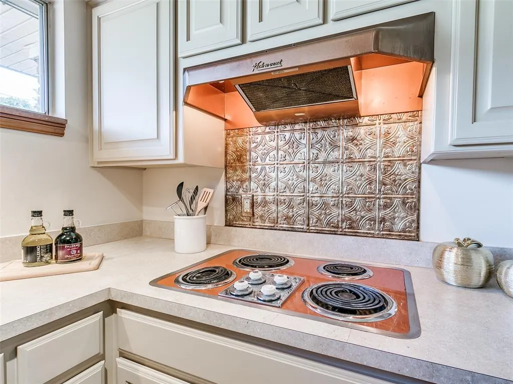 Photo 21 — 5709 NW 64th Street, Warr Acres, OK 73132