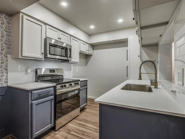 Photo 6 — 11403 Springhollow Road 202, Oklahoma City, OK 73120