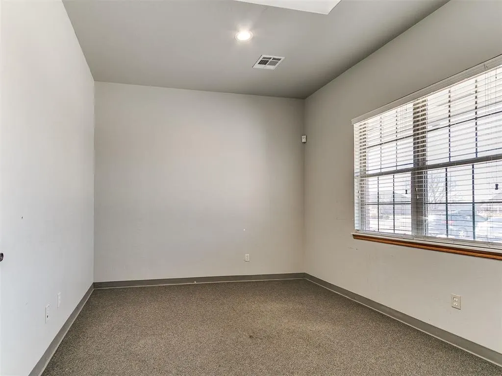 Photo 8 — 901 Wall Street 909, Norman, OK 73069
