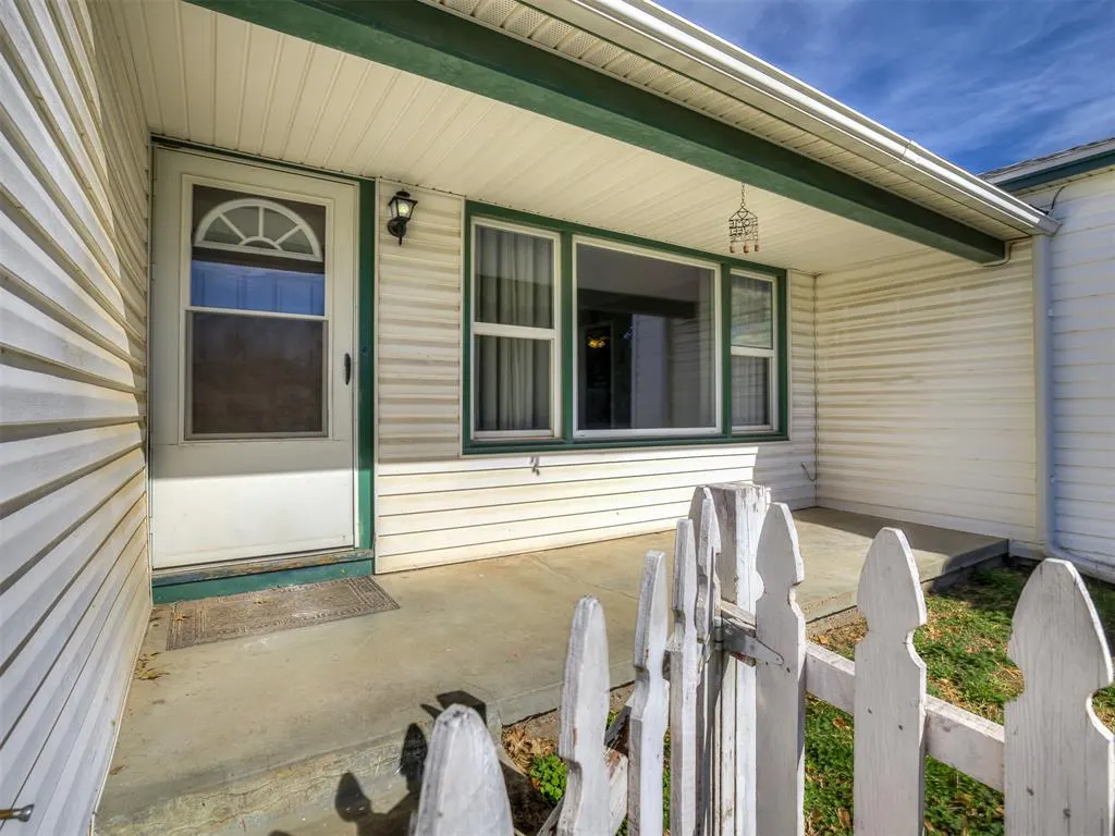 Photo 2 — 310 W Palm Street, Enid, OK 73701