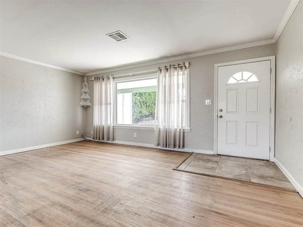 Photo 3 — 310 W Palm Street, Enid, OK 73701