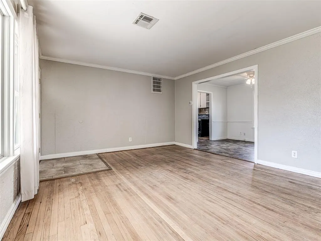 Photo 4 — 310 W Palm Street, Enid, OK 73701