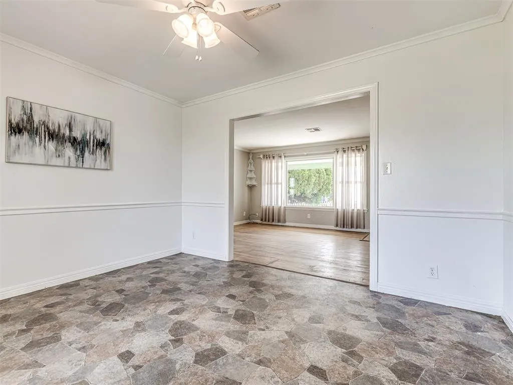 Photo 9 — 310 W Palm Street, Enid, OK 73701