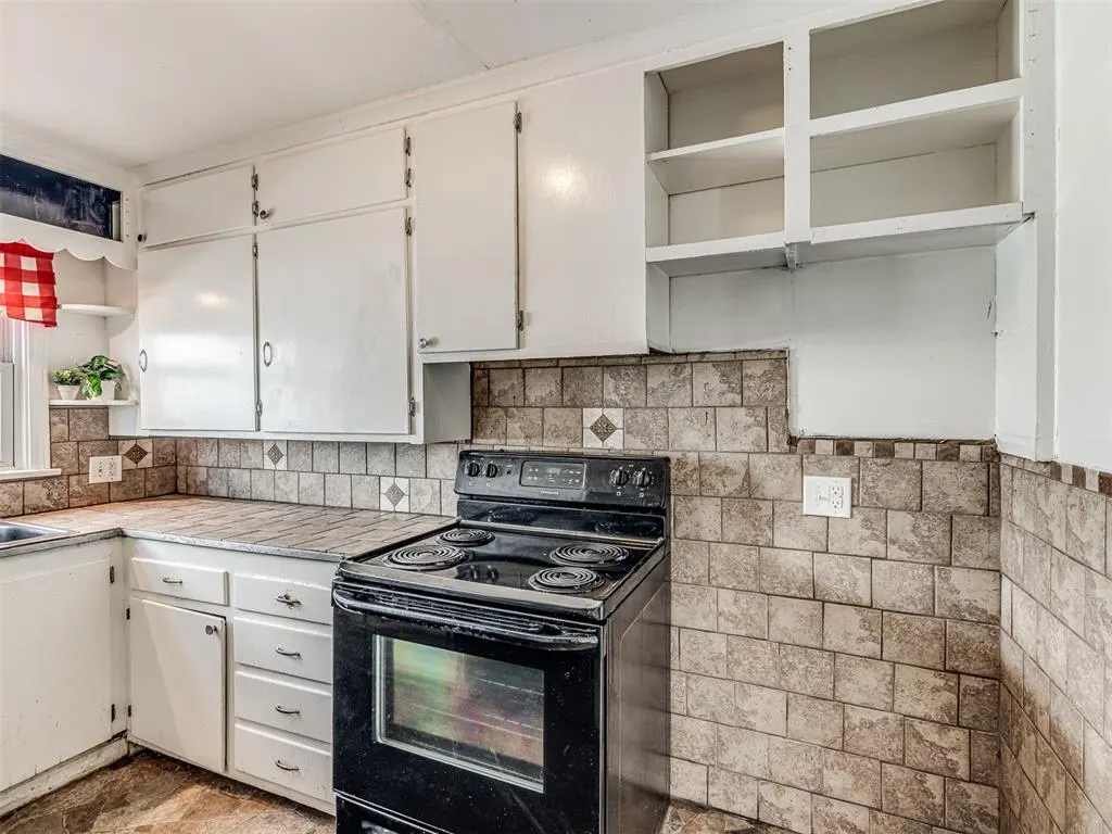 Photo 16 — 310 W Palm Street, Enid, OK 73701