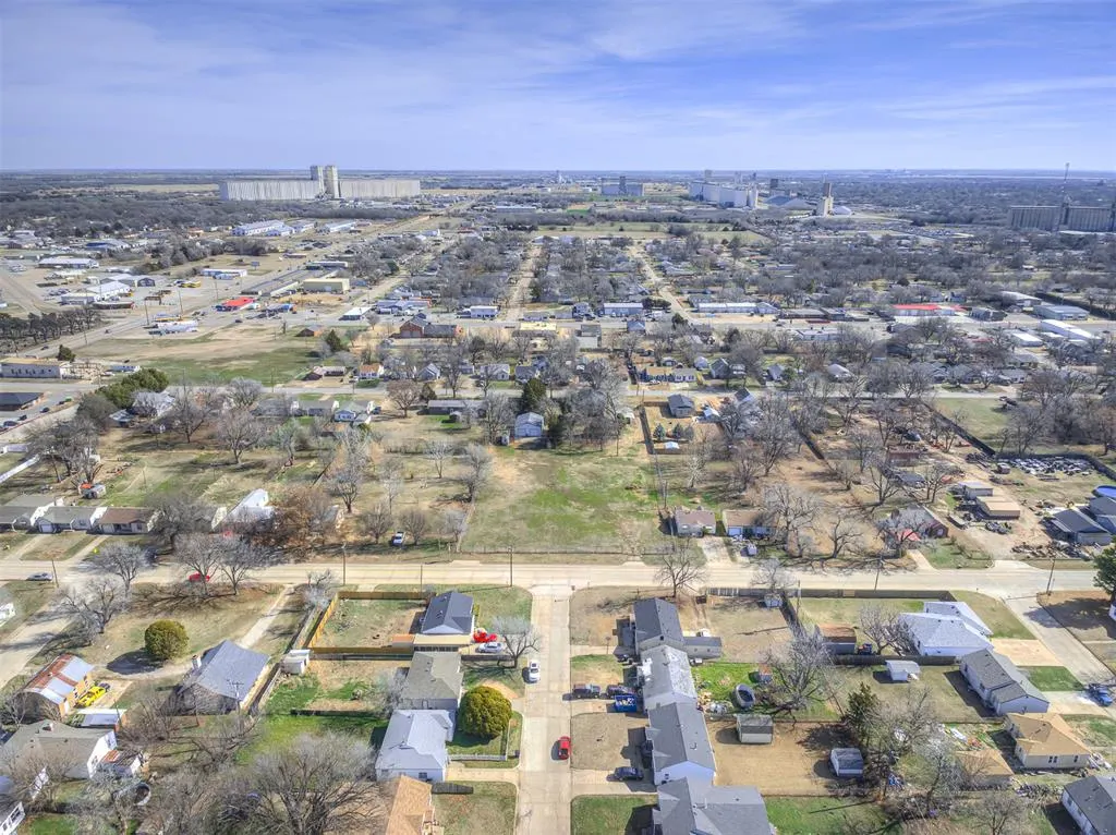 Photo 35 — 310 W Palm Street, Enid, OK 73701