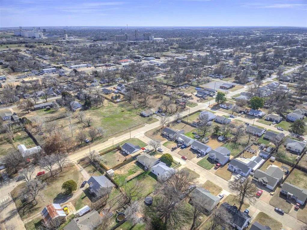 Photo 36 — 310 W Palm Street, Enid, OK 73701