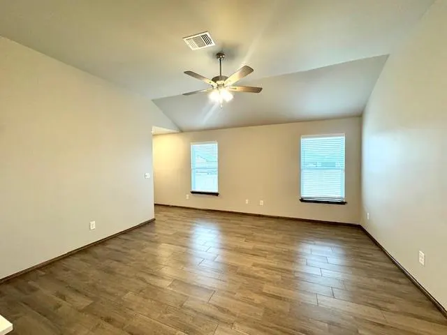 Photo 9 — 2504 Northcreek Lane, Oklahoma City, OK 73128