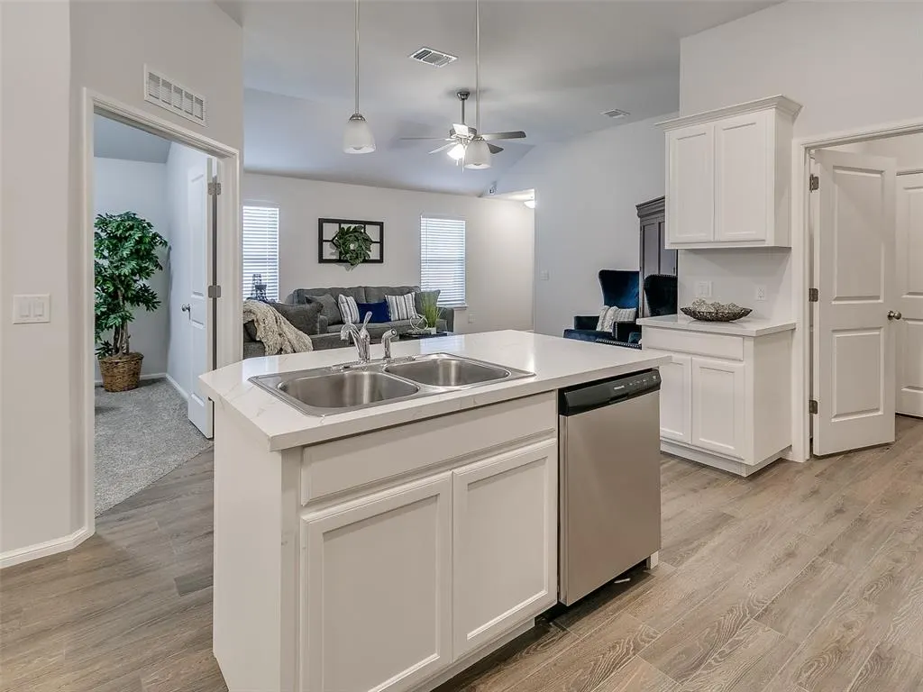 Photo 14 — 2413 Hearthstone Road, Oklahoma City, OK 73128