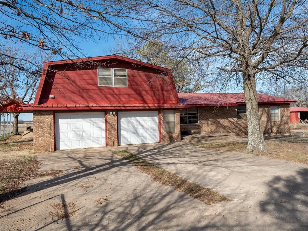 Front exterior — 360104 E 1010 Road, Paden, OK 74860
