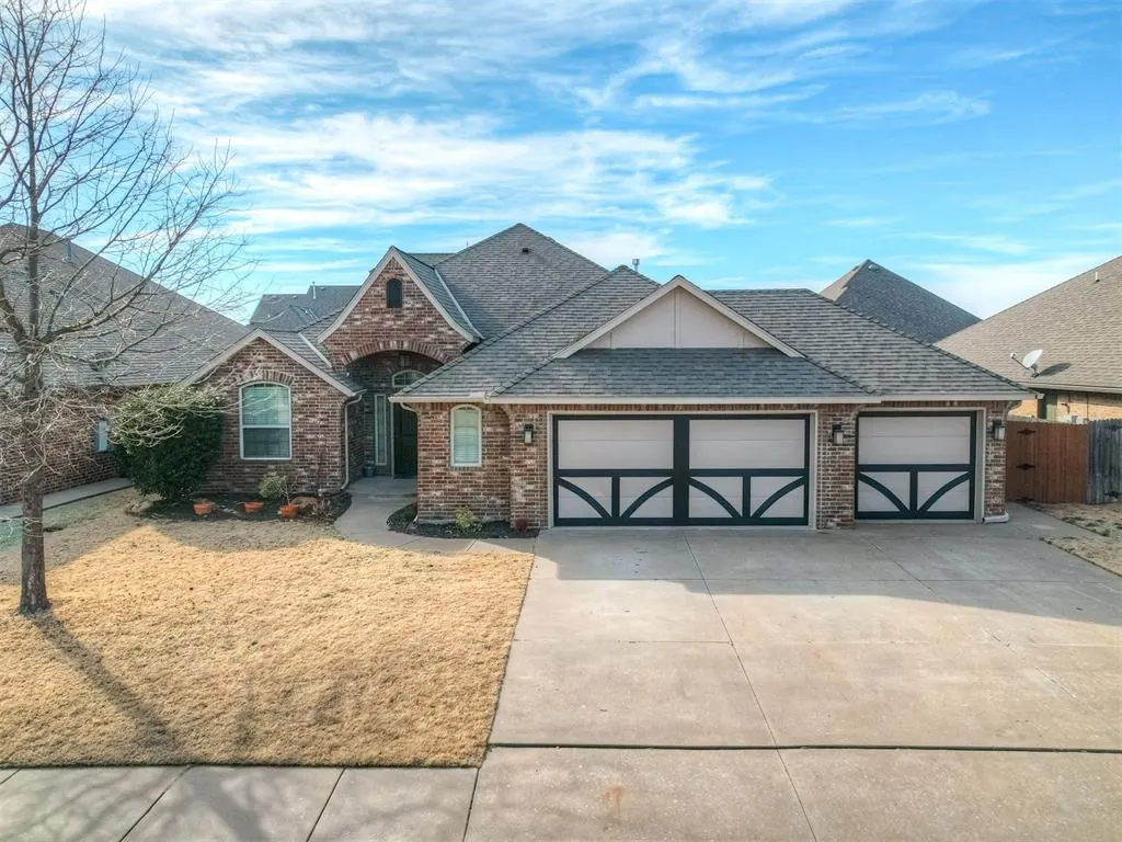 Front exterior — 4017 Acoma Drive, Moore, OK 73160