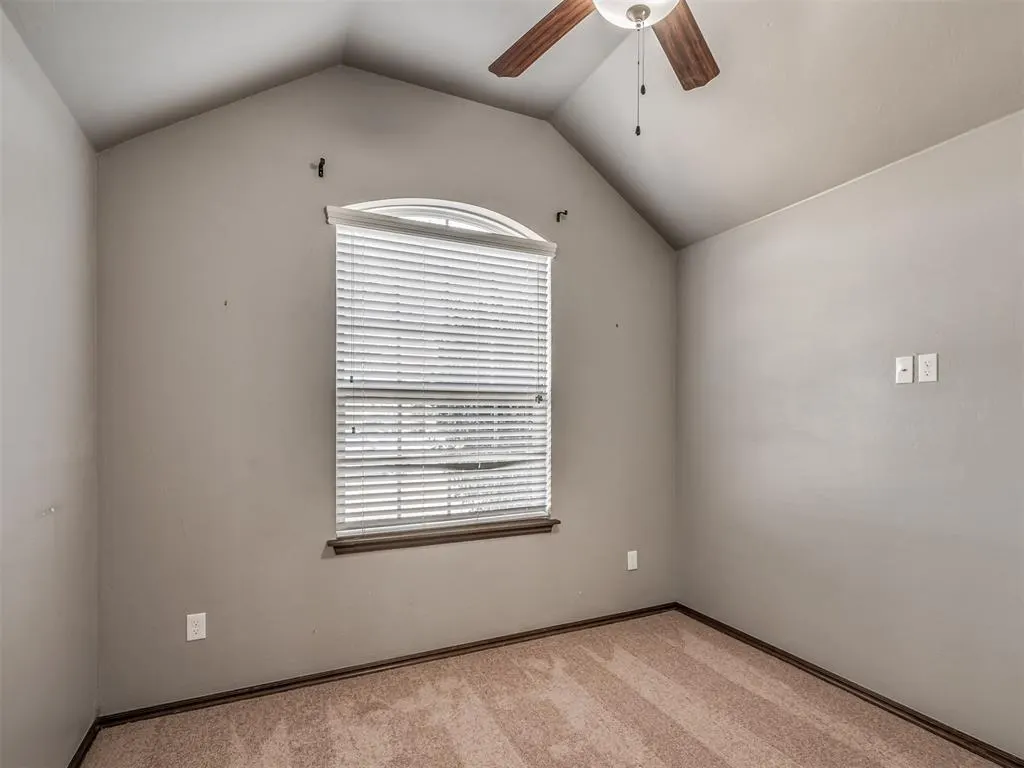 Photo 18 — 4017 Acoma Drive, Moore, OK 73160