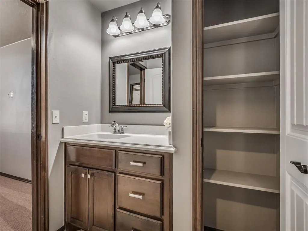 Photo 20 — 4017 Acoma Drive, Moore, OK 73160