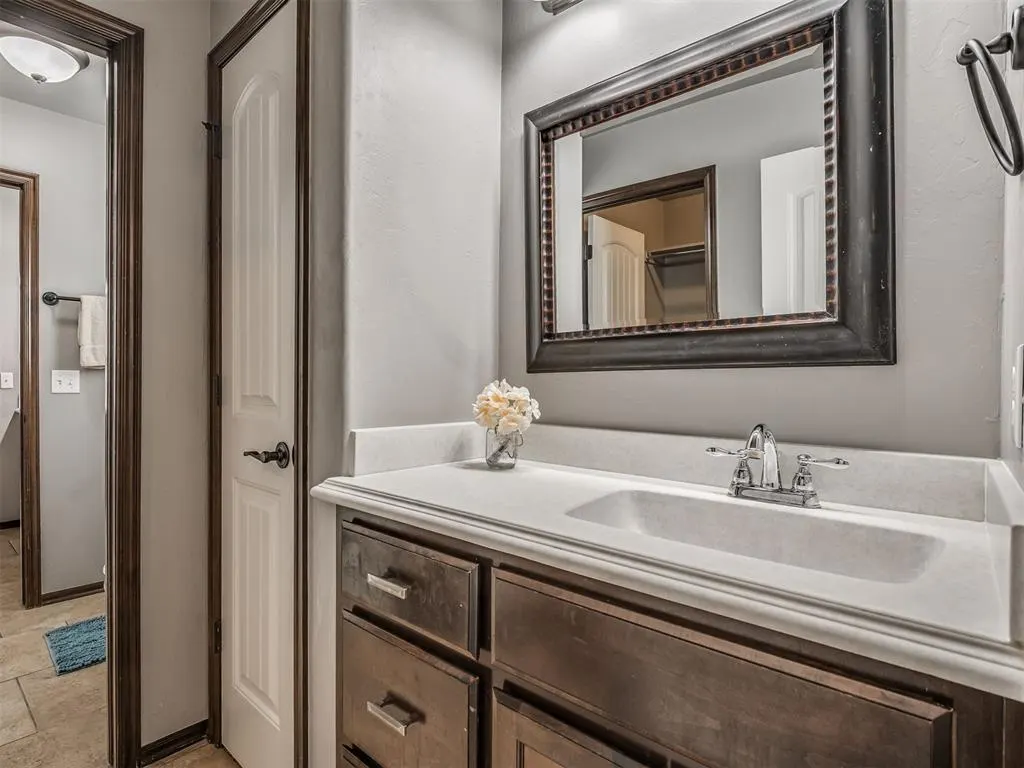 Photo 22 — 4017 Acoma Drive, Moore, OK 73160