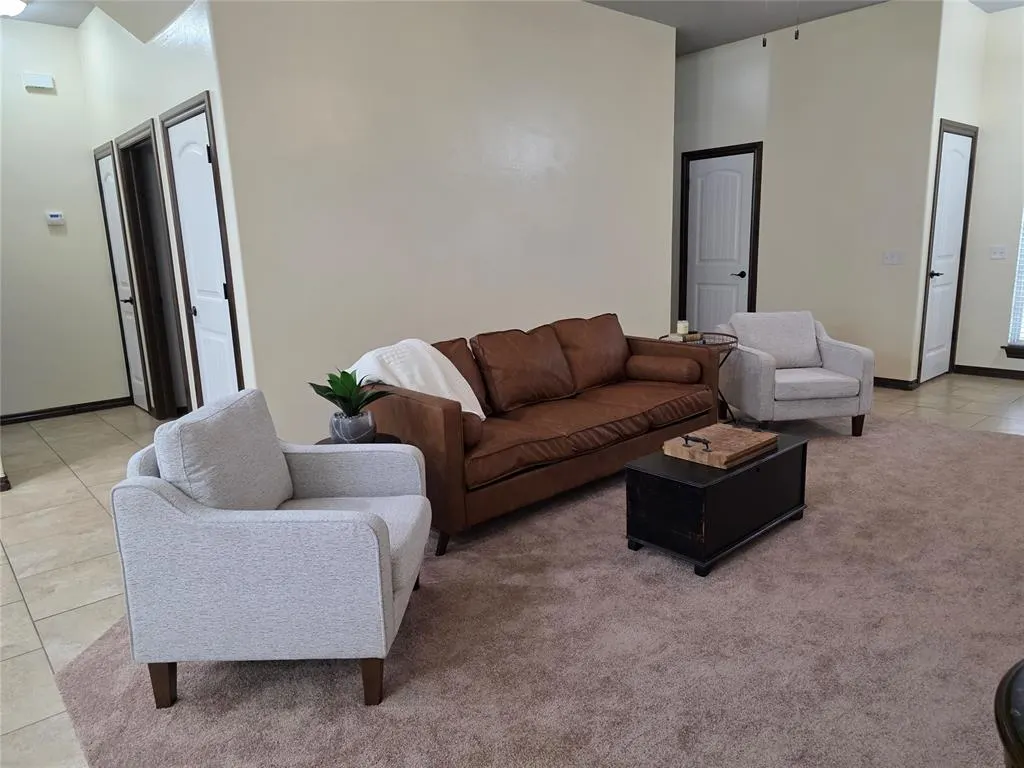 Photo 10 — 4017 Acoma Drive, Moore, OK 73160