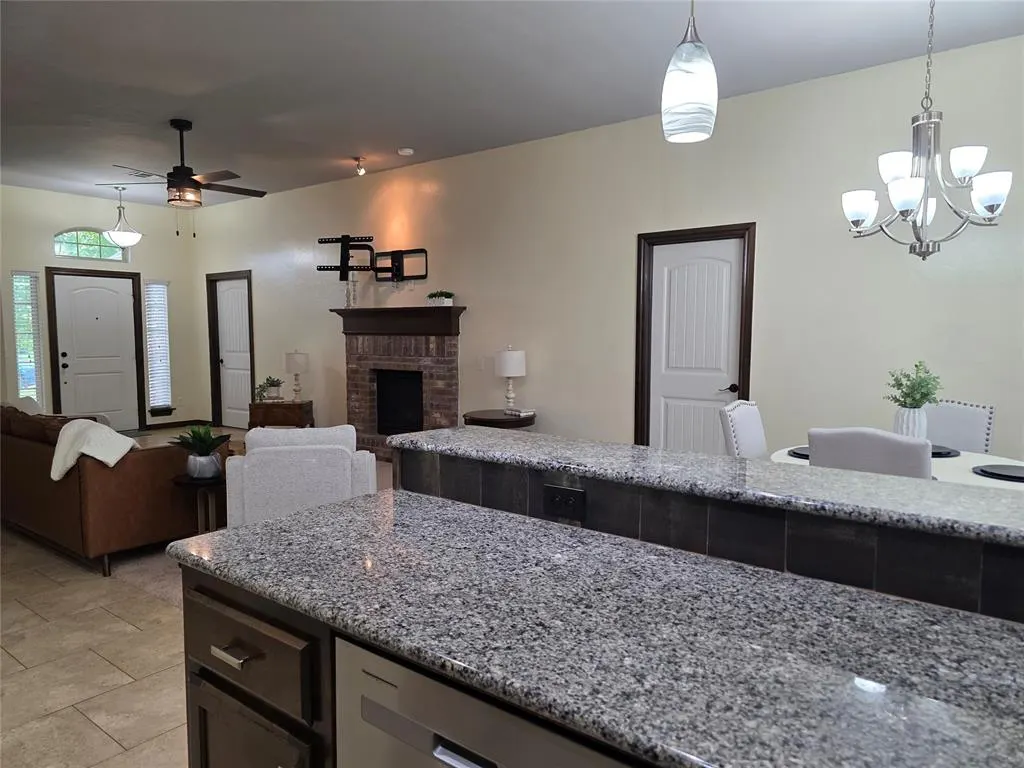 Photo 5 — 4017 Acoma Drive, Moore, OK 73160