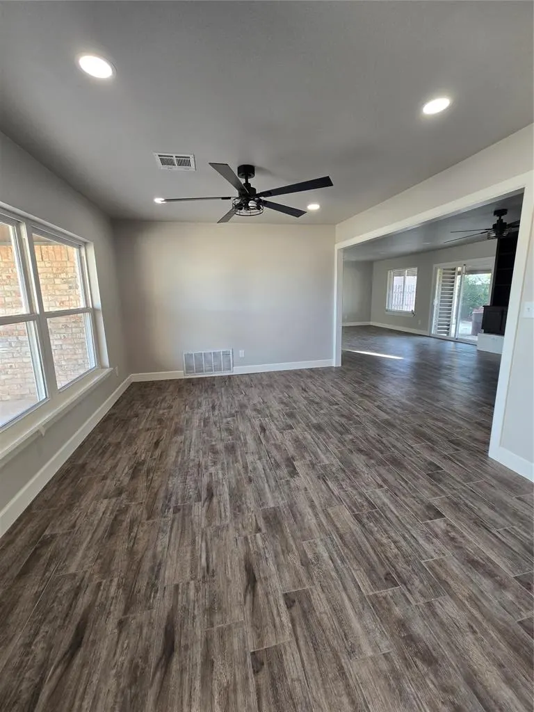 Photo 2 — 613 Comanche Trail, Altus, OK 73521